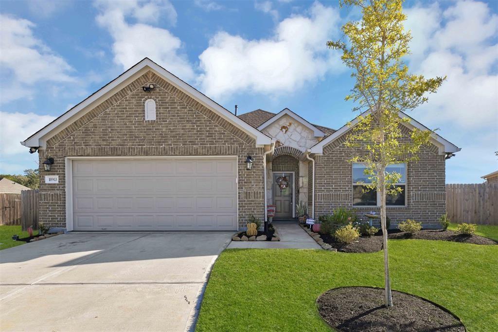 Foto principal - 18903 Cedar Moss Ct