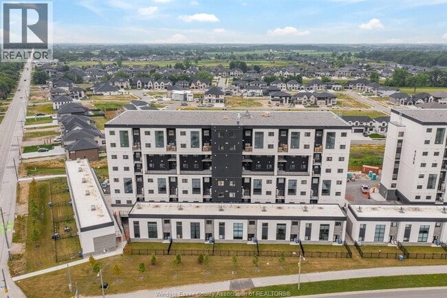 Building Photo - 4400 Laurier Pkwy