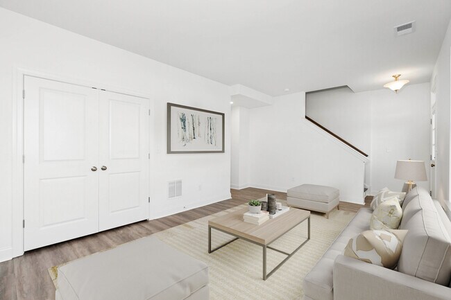 Foto del edificio - 960 Lorewood Grove Rd