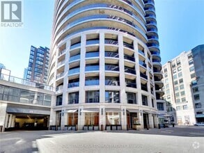 Building Photo - 21A-2121 Carlton St.