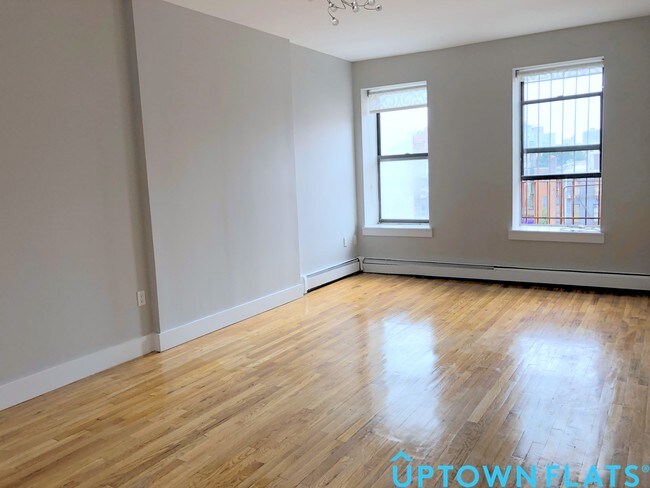 Building Photo - 162 E 109th St