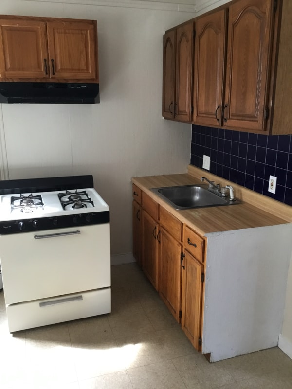 Building Photo - 863 Plymouth Ave