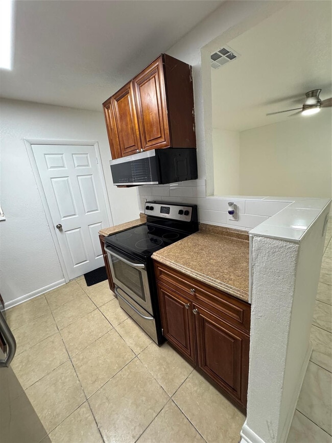 Building Photo - 2401 NW 2nd St