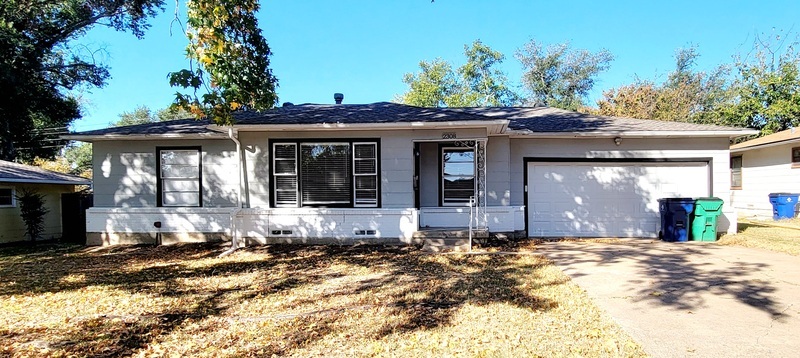 Primary Photo - 2308 Holsum Cir