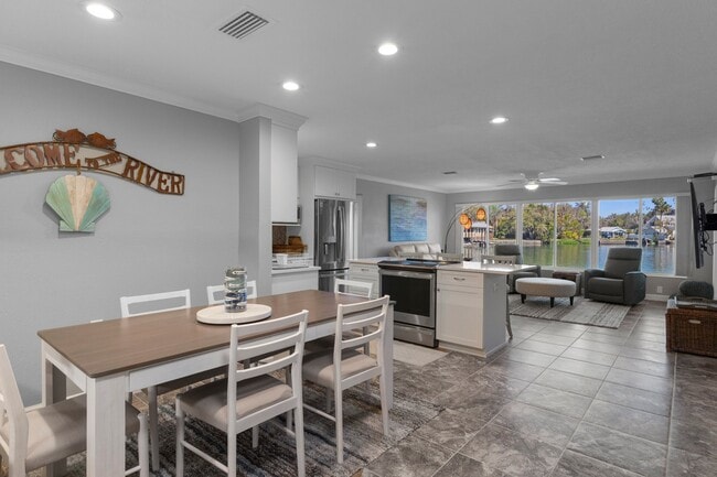 Foto del edificio - 16 Beach Ln