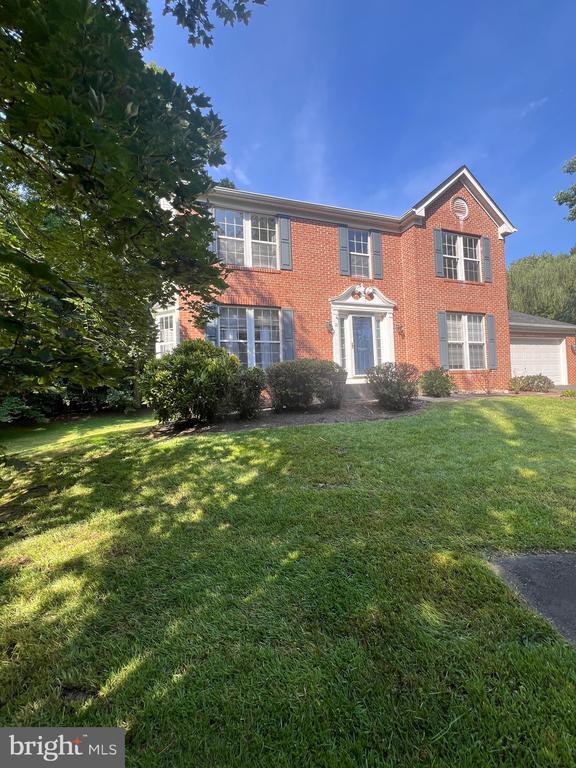 Primary Photo - 10 Jolie Ct