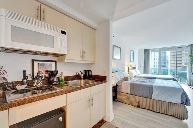 Foto del edificio - 2889 McFarlane Rd