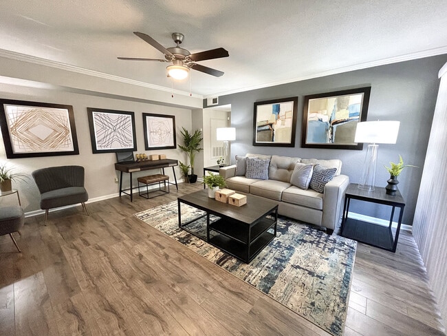 The Abbey At Jones Road - 10802 Greencreek Dr Houston, TX