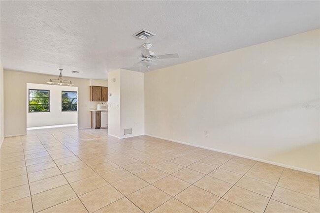 Foto del edificio - 51 Boundary Blvd