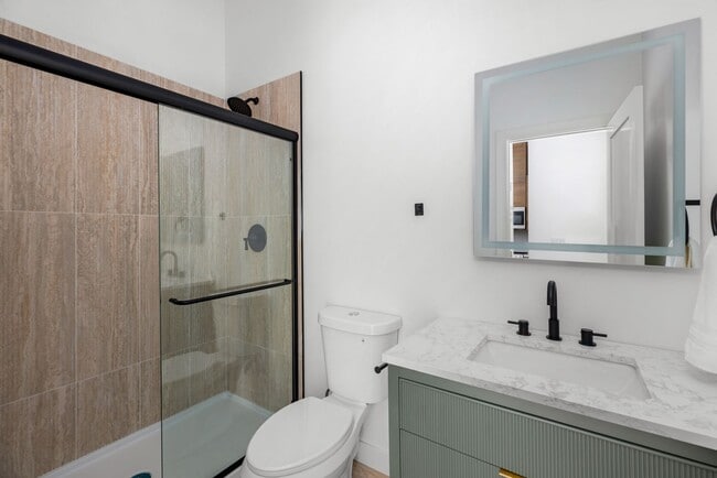 Building Photo - 2110 Drescher St