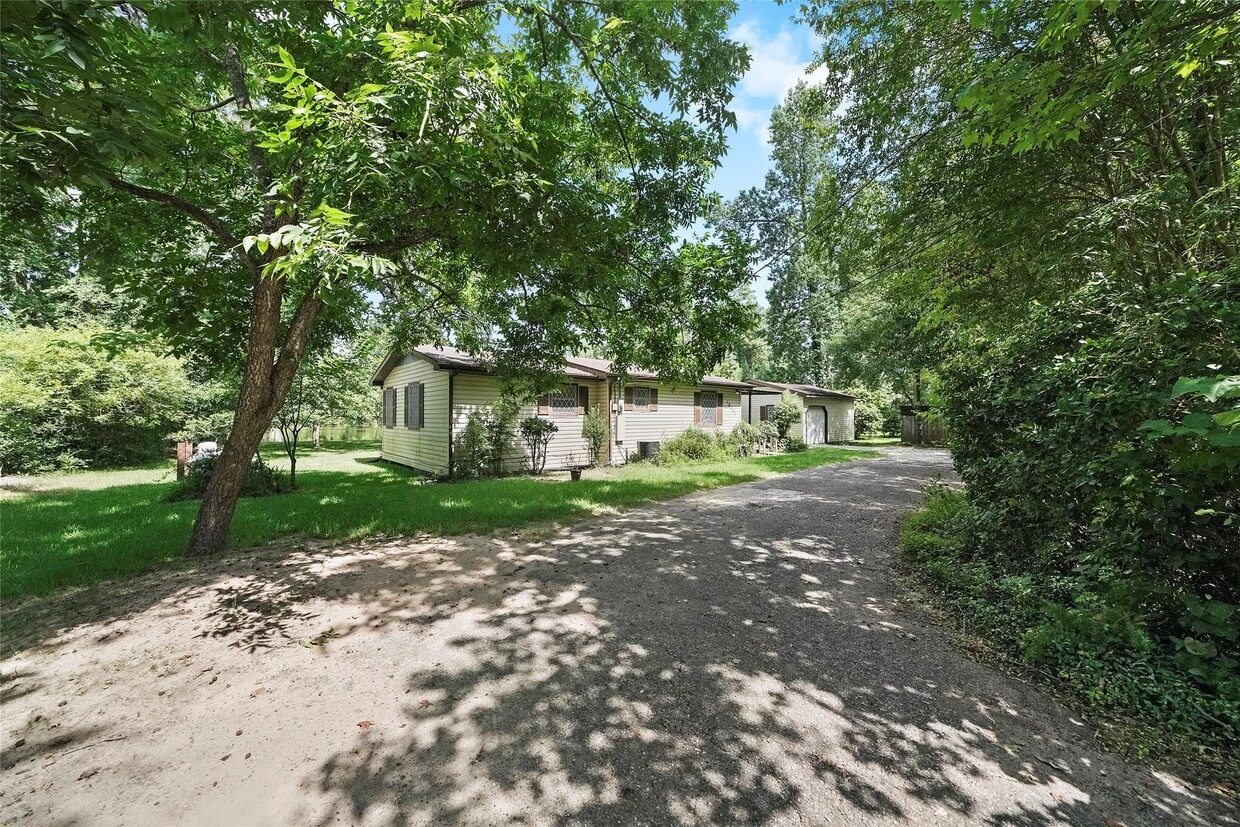 Foto principal - 18121 Atkinson Ln