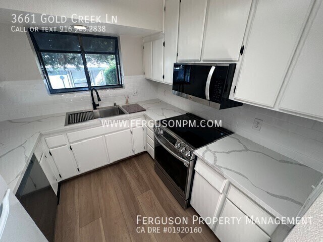 Foto del edificio - 3661 Gold Creek Ln