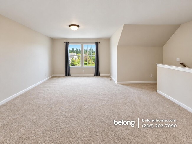 Building Photo - 6823 47th Ave NE