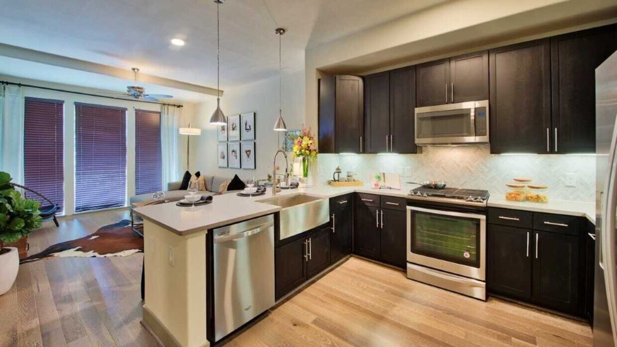 Foto principal - 1010 Texas Ave