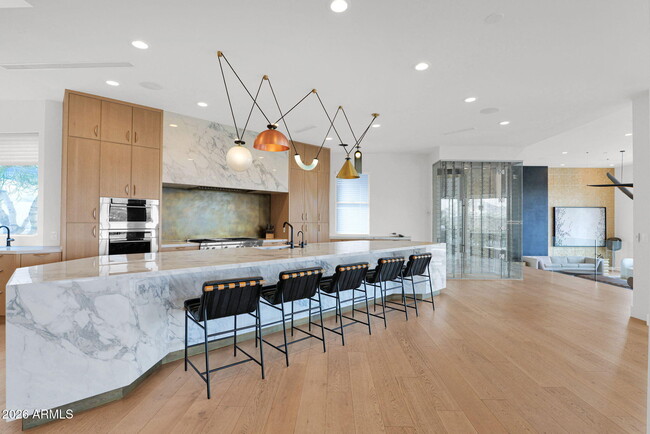 Building Photo - 5632 Camelback Canyon Dr