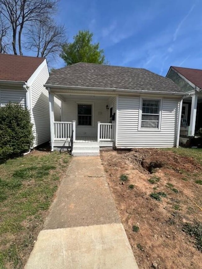 2 bedroom Carytown Cottage - 2 bedroom Carytown Cottage House