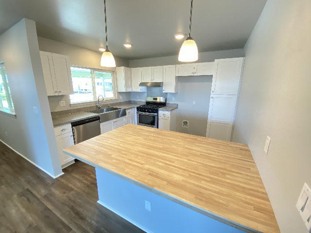 Building Photo - To register for the showing time below, note the 4 digit code: 3764 and click "APPLY NOW."(mobile...