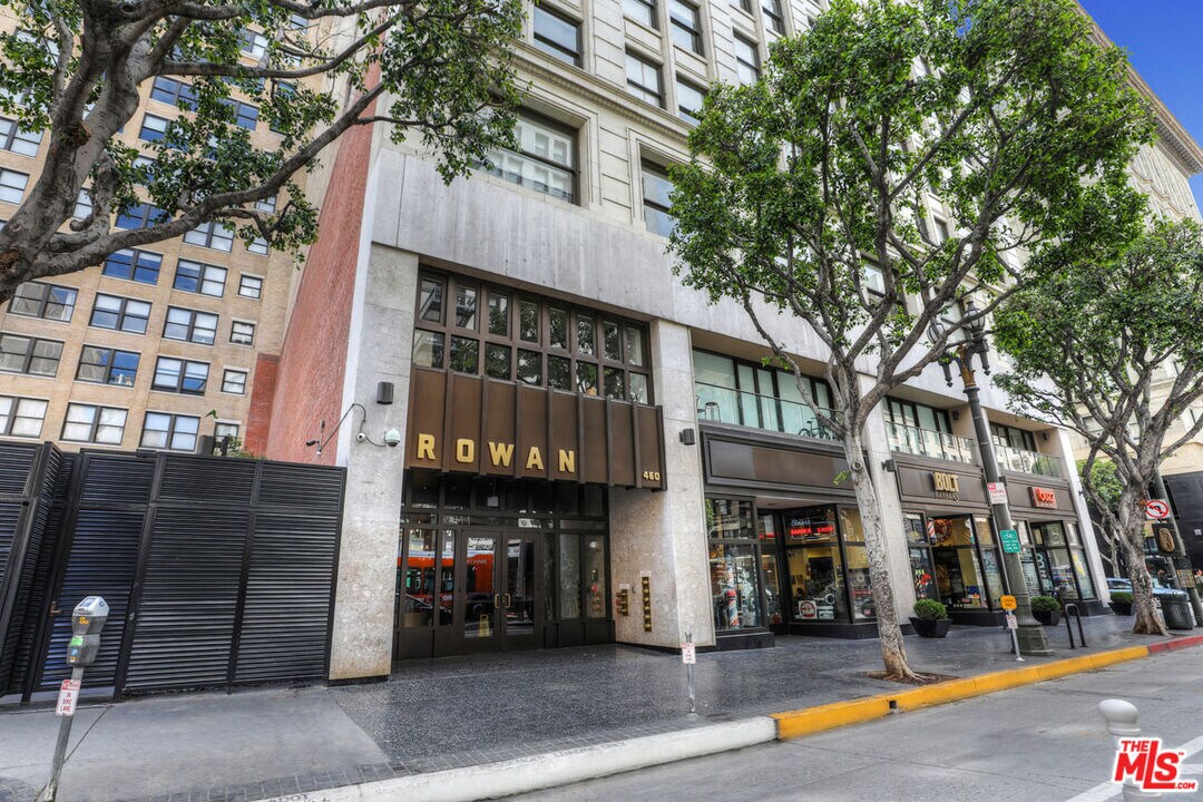 Foto principal - 460 S Spring St