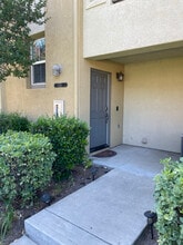 Building Photo - 604 Kellogg St