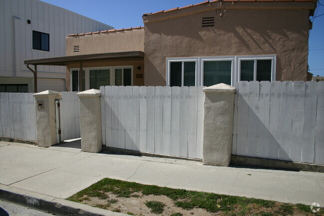 Building Photo - 417 Ocean View Ave