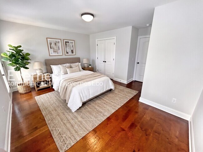 Foto del edificio - 4409B Providence Heights