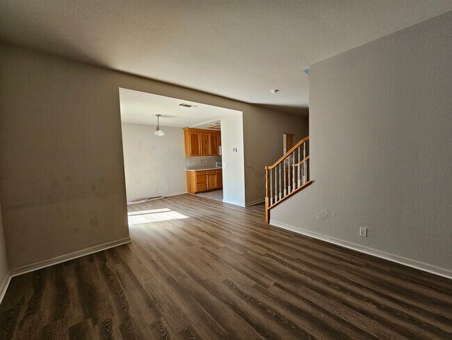 Foto del edificio - 4634 Cowell Blvd