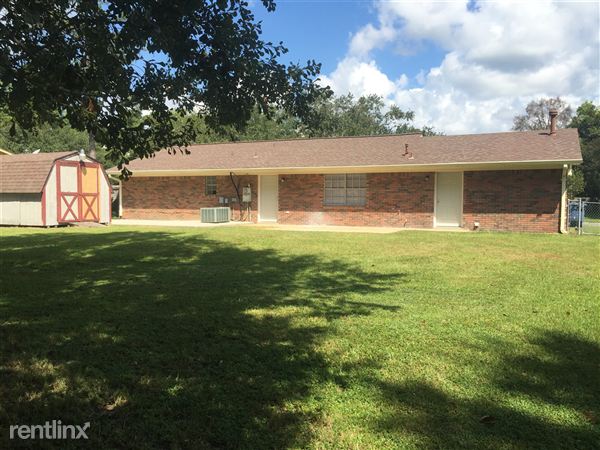 Building Photo - 16301 Linten Dr