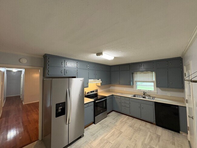 Foto del edificio - 125 Meadow Dr
