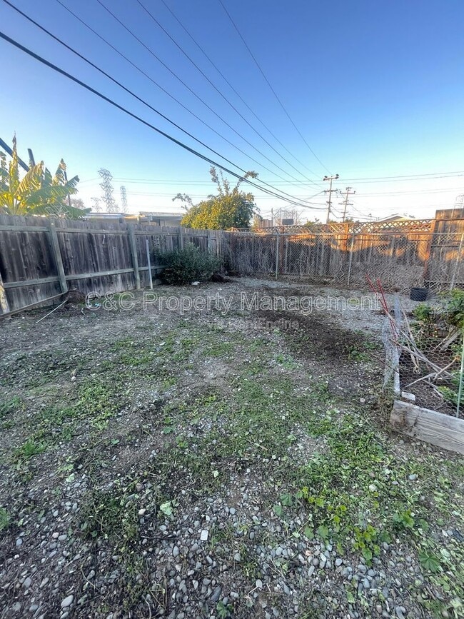 Foto del edificio - 3723 Wilmington Rd