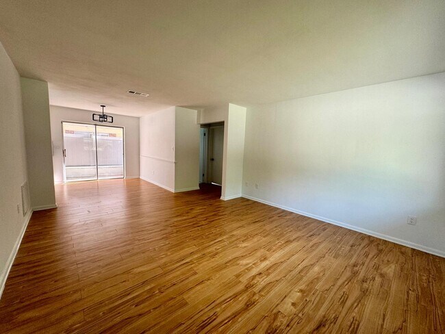 Living Room/ Dining - 22 W Winter Park St
