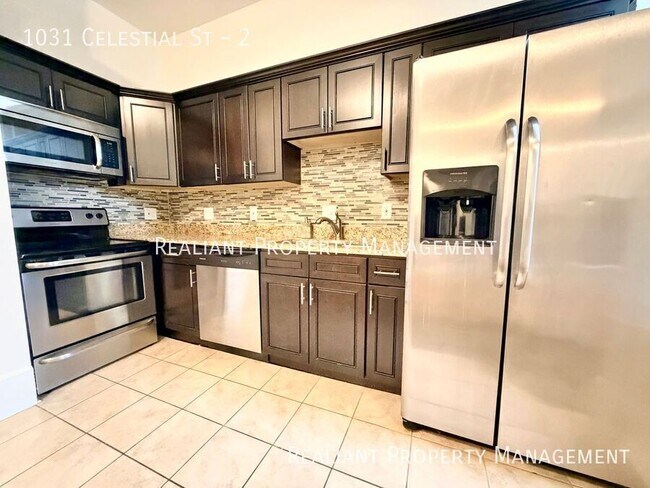 Building Photo - 1031 Celestial St.