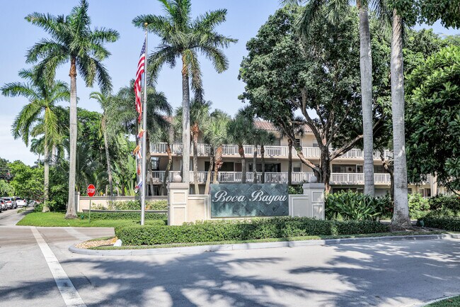 Foto del edificio - 16 Royal Palm Way