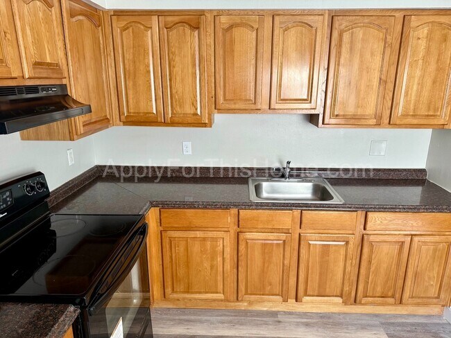 Foto del edificio - 2 Bedroom Apartment - Busch Gardens Area