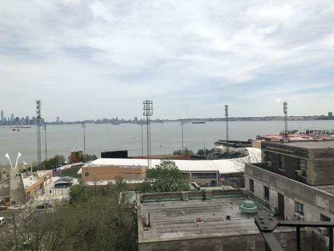 Foto del edificio - 36 Hamilton Ave