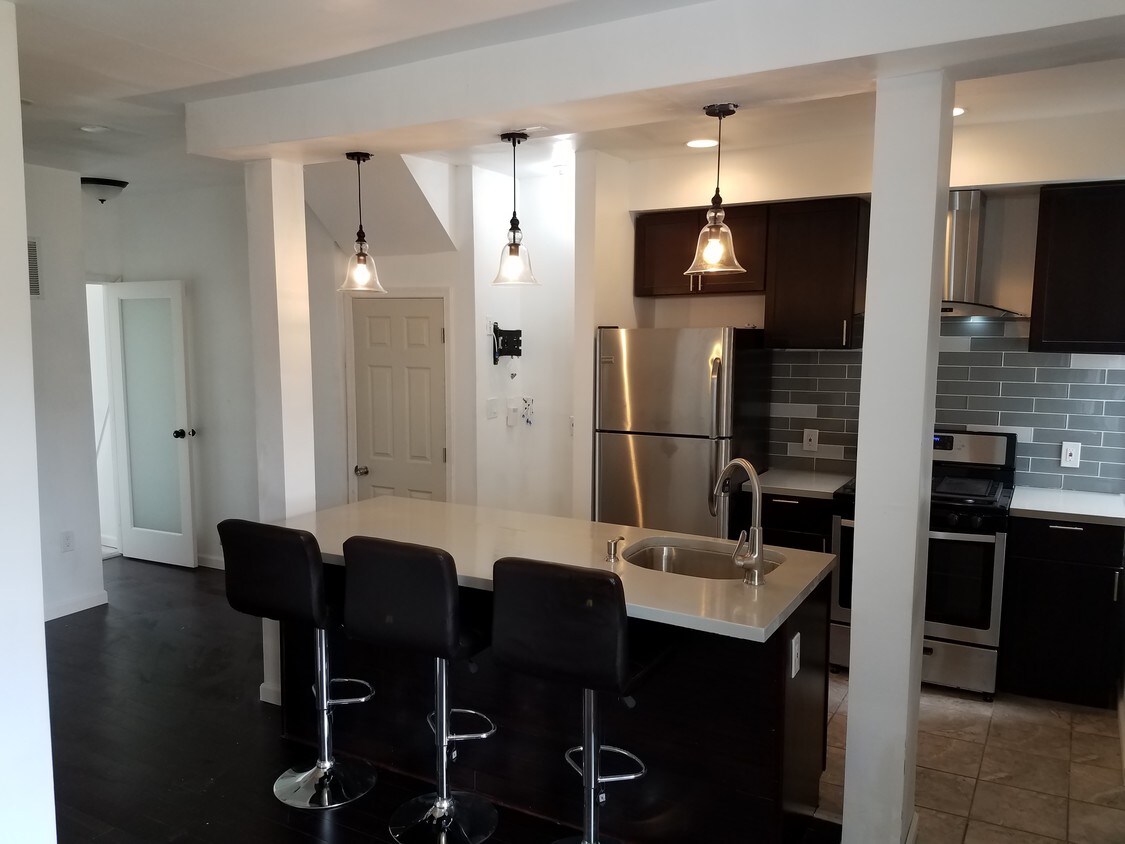 2905 Violet Ave, Baltimore, MD 21215 Apartments in Baltimore, MD