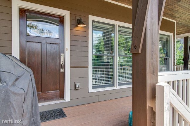 Building Photo - 3 br, 3 bath Apartment - 141 Gale Park Lane