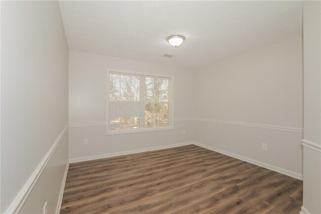 Foto del edificio - 521 Lillian Way