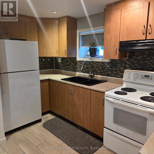 Building Photo - 7739 Priory Crescent