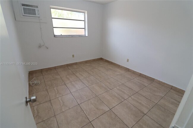 Foto del edificio - 1828 NW 19th St