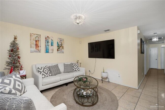 Building Photo - 7804 W Pecan Plantation Cir