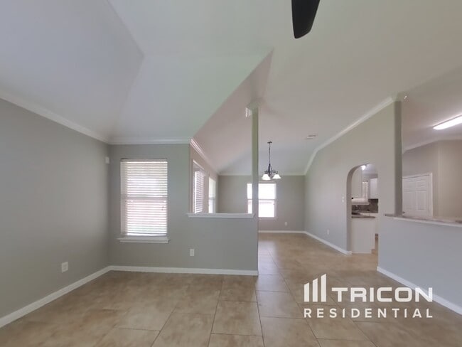 Building Photo - 21478 Olympic Forest Dr