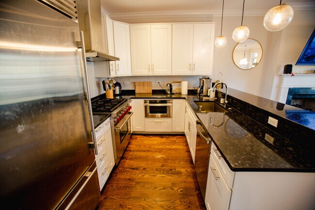 Foto del edificio - 843 W Fletcher St