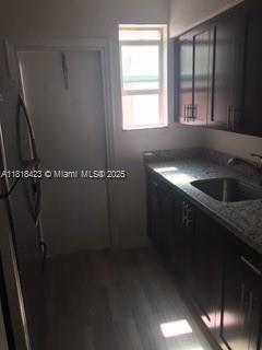 Building Photo - 8415 Crespi Blvd
