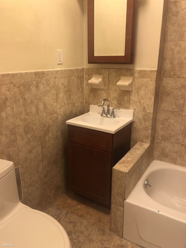 Foto del edificio - Studio, 1 bath  - 1349 Stratford Ave Studio