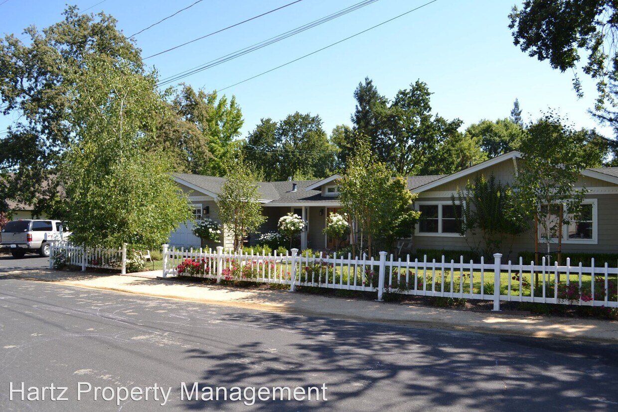 Primary Photo - 4 br, 3.5 bath House - 2646 Lunada Lane