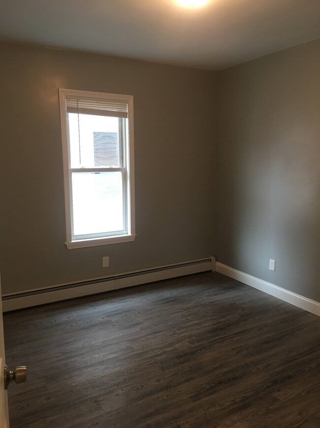 Building Photo - 424 Bowdoin St