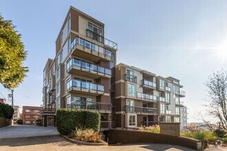 Building Photo - 500 5th Ave W