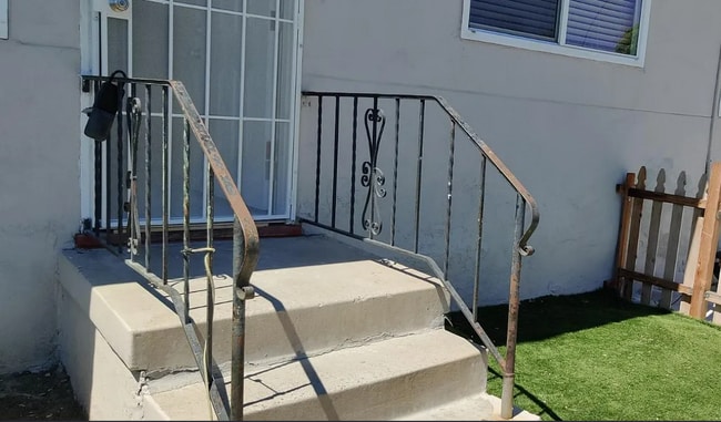 Foto del edificio - City Heights! RENOVATED 2-Bed, 1-Bath with IN UNIT W/D