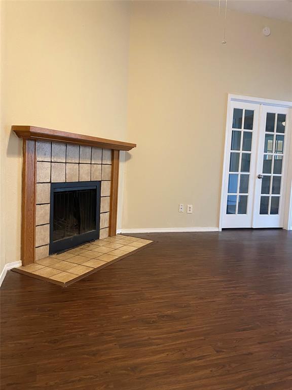 Primary Photo - 3048 Navarro Ln