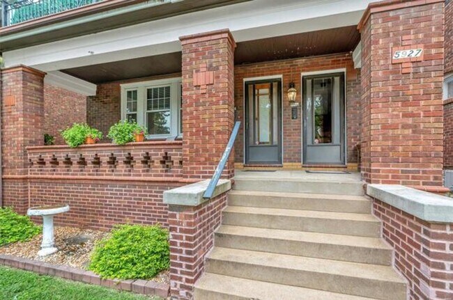 Foto del edificio - 5927 Coronado Ave